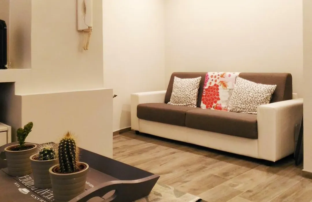 Pisetzky-Spadaro Apartments - Vegezio Roma-1